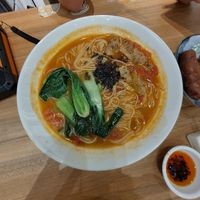 Beef style vegetarian tomato soup noodles at Shanyun Shu Vegan Restaurant - 尚韵樹 in Shenzhen