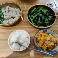Mapo tofu, dumplings, greens at Shanyun Shu Vegan Restaurant - 尚韵樹 in Shenzhen