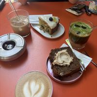 Cappuccino, chai latte, dirty matcha latte, blueberry lemon cake and banana espresso bread  at neon in Muenster