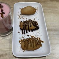 Madeleines and rose latte at La Maison in Anjuna