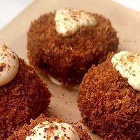 Croquetas de cocido y Don Quijote at Doxa in Madrid