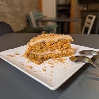 carrot cake at Doxa in Madrid