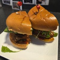 Hamburguesa de setas at Doxa in Madrid