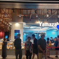 If you reach mizukoshi, go in the back on the right side (see arrow) at ONE bOwl Vegan by CANES in Bangkok