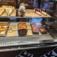 vegan banan bread and vegan brownie at Flake in Athens