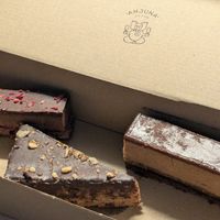  at Anjuna Ice Pops in Budapest