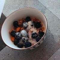 Granola bowl at SMART BAR PARACAS in Paracas