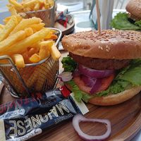 Hambúrguer vegan at Hot Oven in Vila Nova De Milfontes