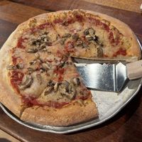 10-inch pizza with vegan cheese and mushrooms   at UnCommon Pizza in Lititz