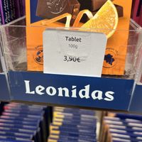 price dark choco  at Leonidas - Grand Place in Brussels