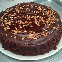 Pastel de chocolate, relleno de mantequilla de cacahuate at 9 ó 6 Comida Vegana. in Puebla