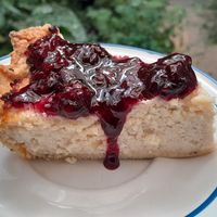 Cheesecake de almendras con zarzamora at 9 ó 6 Comida Vegana. in Puebla