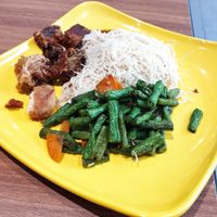 2 side + white Bee hoon at Shu Vegetarian 典蔬 in Central Singapore