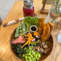 Tokyo bowl and beet it juice at iVegan Supershop Hoi An - Healthy Plant Based Cafe in Hoi An