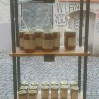 Fertiggerichte und Wurst im Glas at Die Vegane Fleischerei in Augsburg