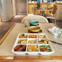 My photo. Eating the bento at the restaurant at Mao Su - 毛蔬 亞洲蔬食 | 台南蔬食餐廳 in Tainan