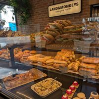 Sandwiches, salads and quiche at Land & Monkeys - Montmartre in Paris