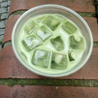 "Iced Matcha Latte" at p-berg coffee in Berlin