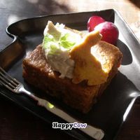 Carrot cake at La Petite Pâtisserie de Mirayné in Tokyo