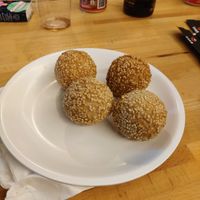 Dolcetti al sesamo at Fratelli Ravioli in Milan