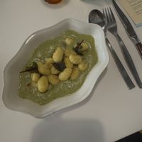 Pesto gnocchi (not with basilic but korean basilic equivalent but really tasty!), costs 18000 won (11,4€)  at URT 유알티 in Seoul