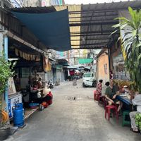 Kitchen left, seating right  at Lee Jae Vegetarian Food in Bangkok