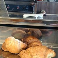 Vitrina con los croissant at Éclair Café Di Bruni Edoardo & C Snc in Martina Franca