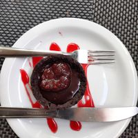 Torta de chocolate com geleia de morango at Rango Vegan in Salvador