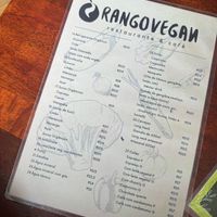 Bebidas (suco de açaí é incrível)   at Rango Vegan in Salvador