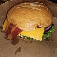 Chkn burger with added bacon and cheese at VINCENT in Munich