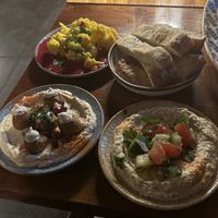 Wir saßen in der zum Lokal gehörenden Cocktailbar / Lounge, weil es im Restaurant selbst sehr voll war… Sehr schöne Location mit Live DJ und gutem Flair!  at Noa Konstanz in Konstanz