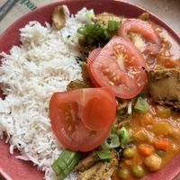 Cold chkn pieces served on top. 🤔  at Kaspar Schmauser  in Berlin