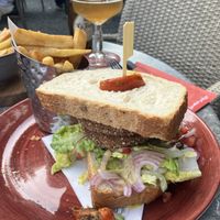 Falafel burger op boerenbrood   at Eetcafé Keesje in Den Dungen