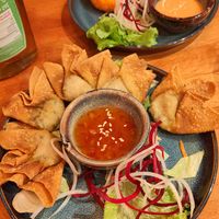 Fried wonton and fake shrimps at Dream Vegan in Berlin