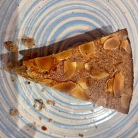 Almond cake   at Noah Pâtisserie Végétale in Tours