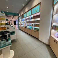   at DAVIDsTEA in Ottawa