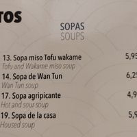 Sopa de miso, tofu y wakame at Restaurant Gran Muralla in Calafell