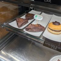 vegan brownie at Punto Caramelo in Gijon