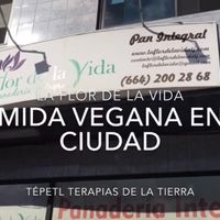 Casi en la Esquina, poco estacionamiento asï que agregarás pasos a tu ejercicio del día, ¡mente positiva! at La Flor De La Vida in Tijuana