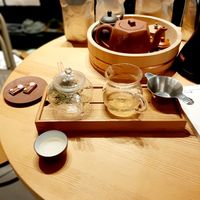 Chinese Green Tea (roasted) Set with dark chocolate at Hai Shang Tee in Heidelberg