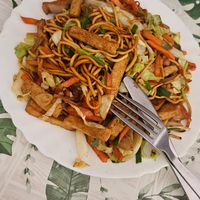 Nouilles sautées aux légumes avec tofu at Sun Délices  in Le Tampon