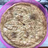 Galette des rois à la groseille  at La Carotte Cannibale in Besancon