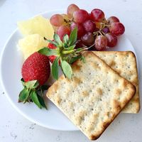 Cracker plate at JW Kitchen in Dubai