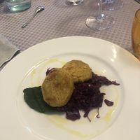 Burger di ceci e cavolo viola  at Foresteria La Merlina in Dernice