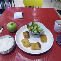tasty vegan chicken nuggets  at Clean Water Vegetarian - 净水素食 in Shanghai