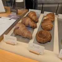vegan croissant and vegan roll at Kohi in Madrid