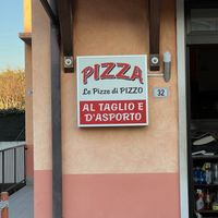 Local pizzeriaa  at Pizzeria Pizze di Pizzo in Affi