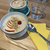 Apfel-Zimt-Porridge  at roestkaffee Origins in Oberasbach