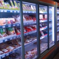 Inside: fresh products! at Le Cri de la Carotte in Toulouse