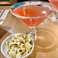 Kosmopolitan  € 12 (dec.2025) at Kosmopoliet in Bruges